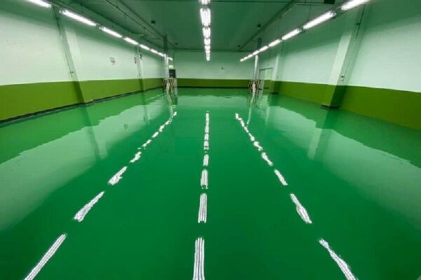 Thi công sơn sàn epoxy tại Bình Định – chống axit hiệu quả, bền bỉ với thời gian